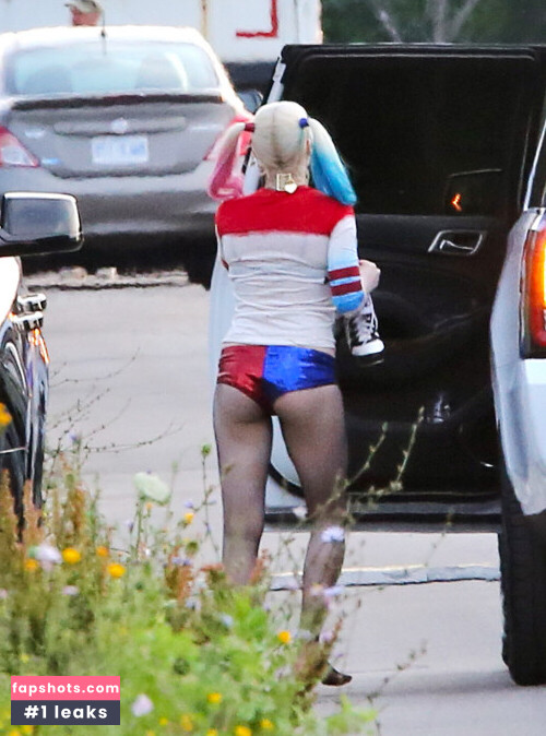 Margot Robbie gallery photo #724