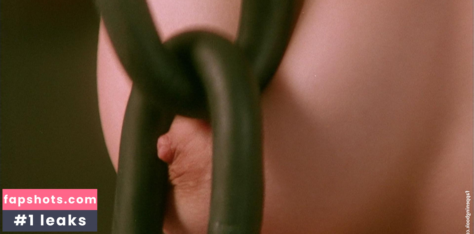 Mari Ayukawa nude babe gallery