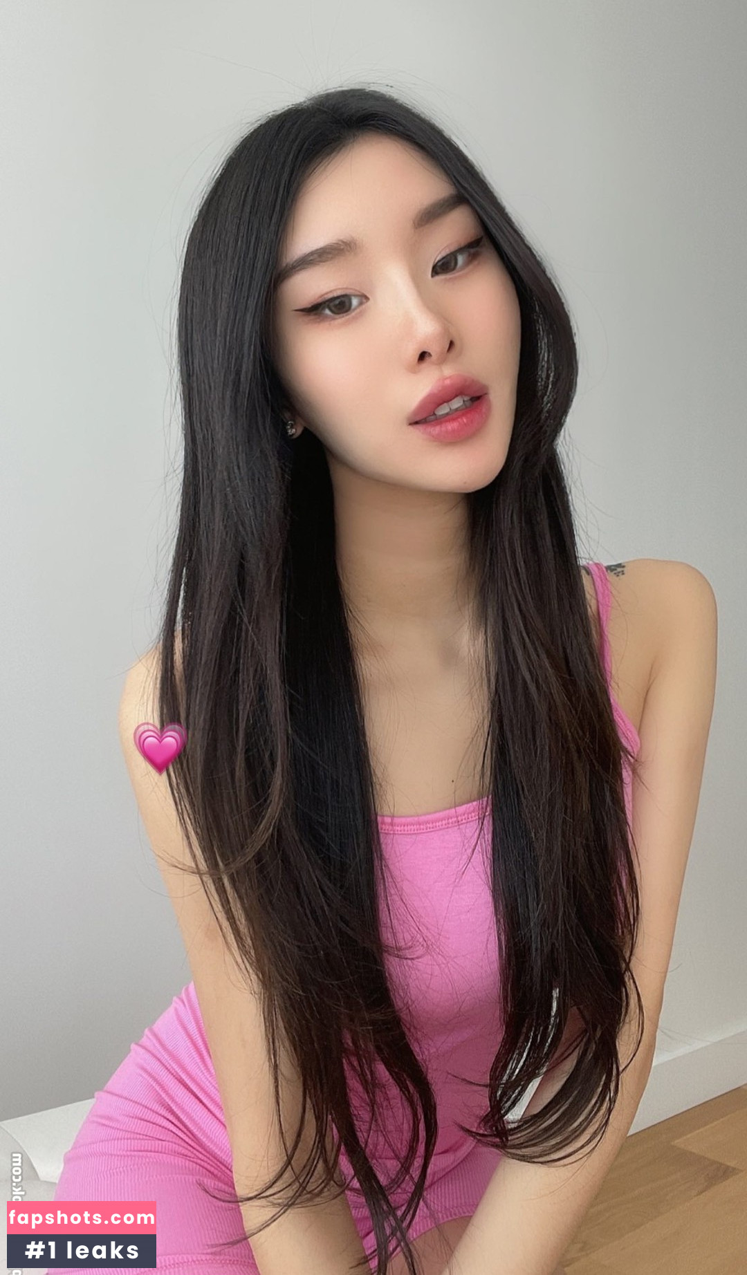 Mari Bambei gallery photo #16