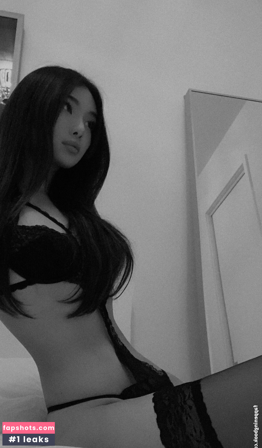 Mari Bambei gallery photo #6