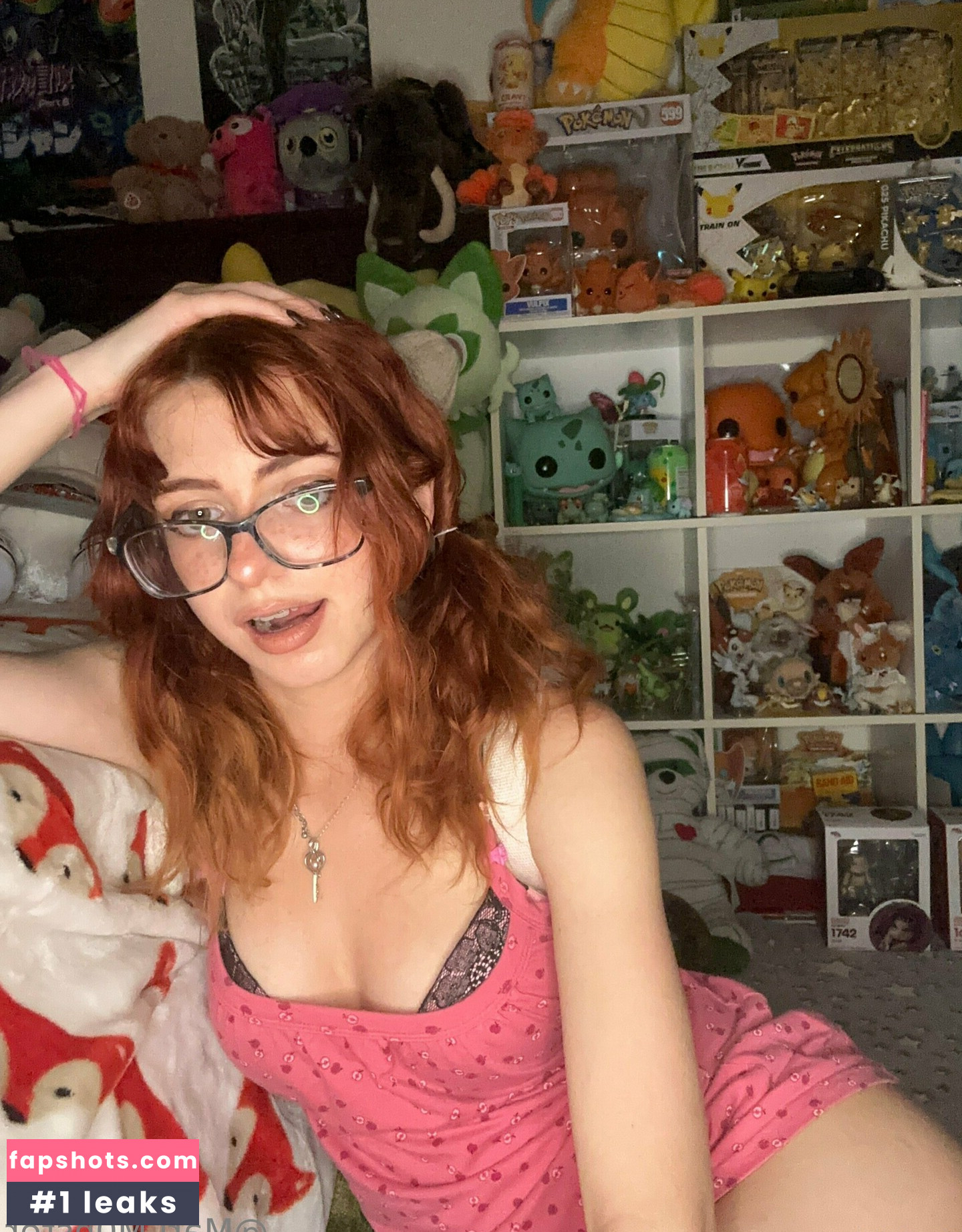 mari.m0nster gallery photo #37