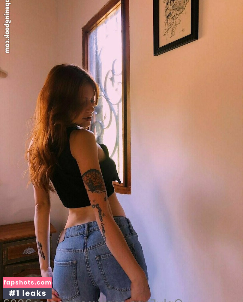 Mari Posa gallery photo #21