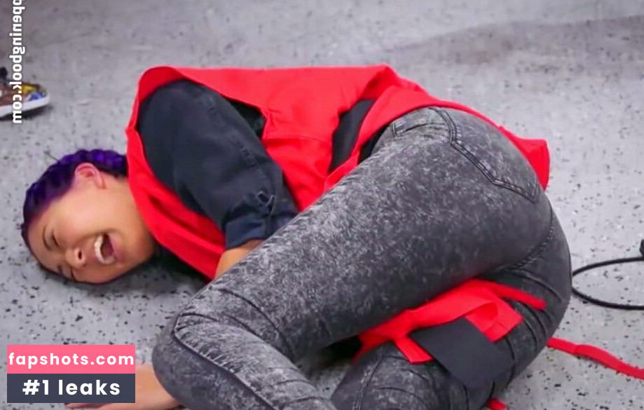 Mari Takahashi gallery photo #13