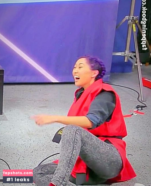 Mari Takahashi gallery photo #15