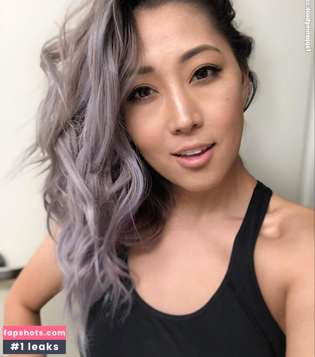 Mari Takahashi gallery photo #29