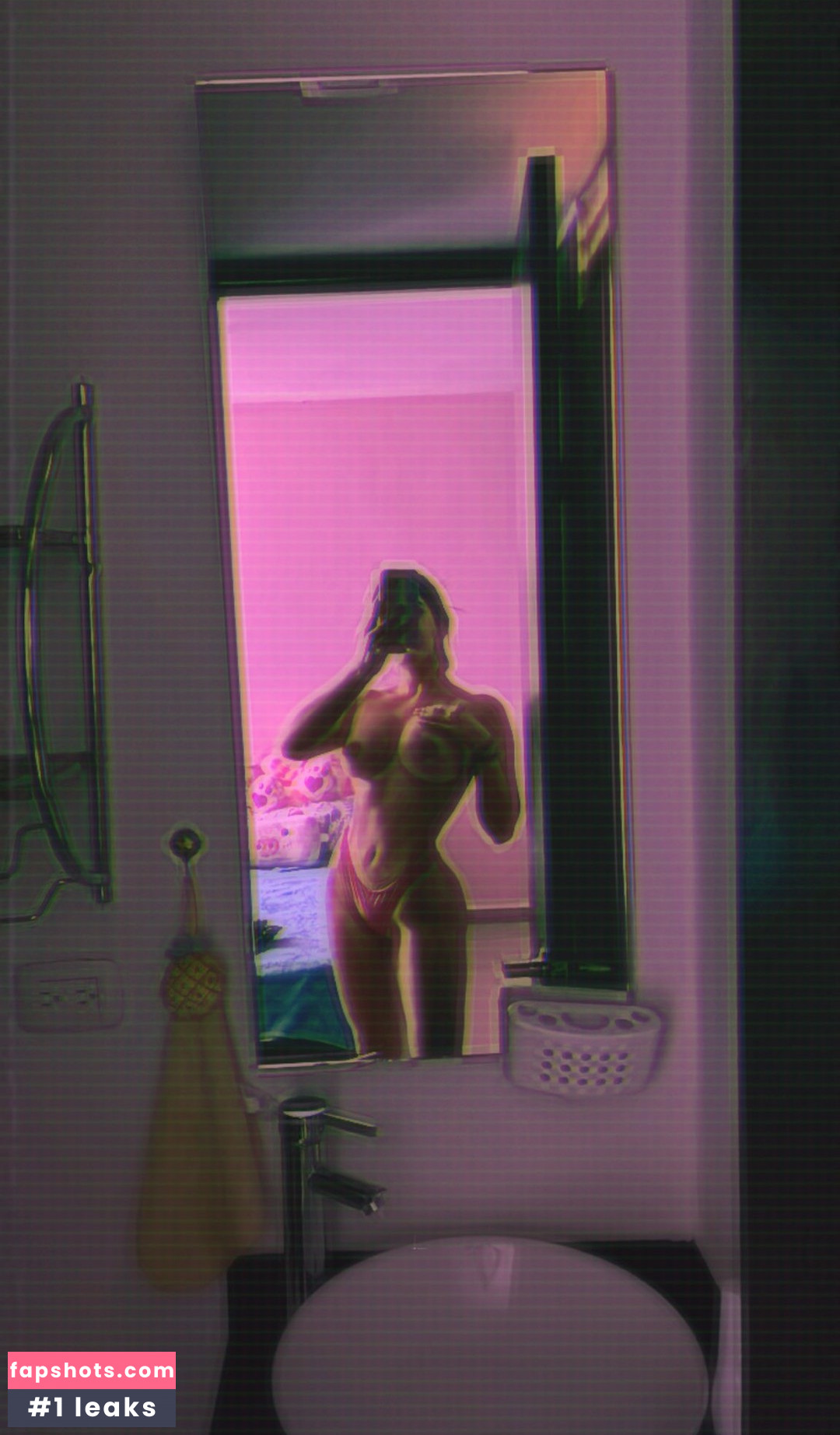 Maria Alejandra Cardenas gallery photo #25