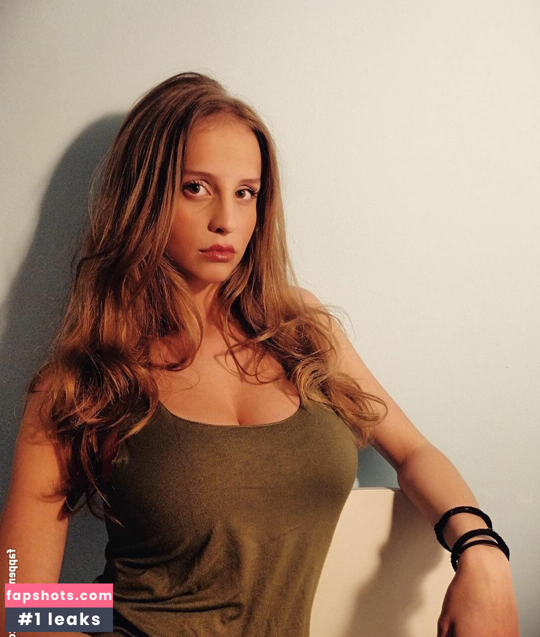 Maria Arreghini gallery photo #3