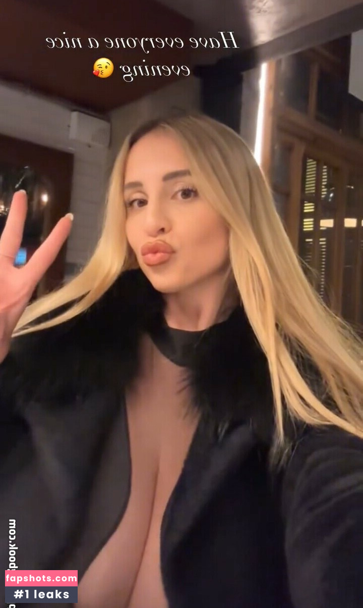 Maria Arreghini gallery photo #72