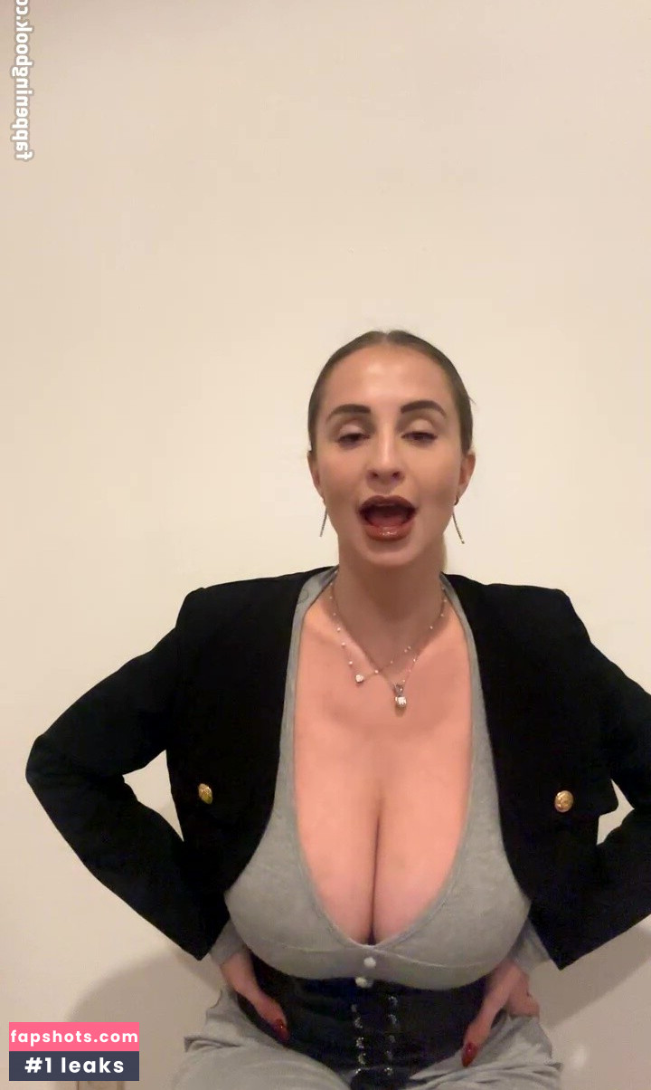 Maria Arreghini gallery photo #78