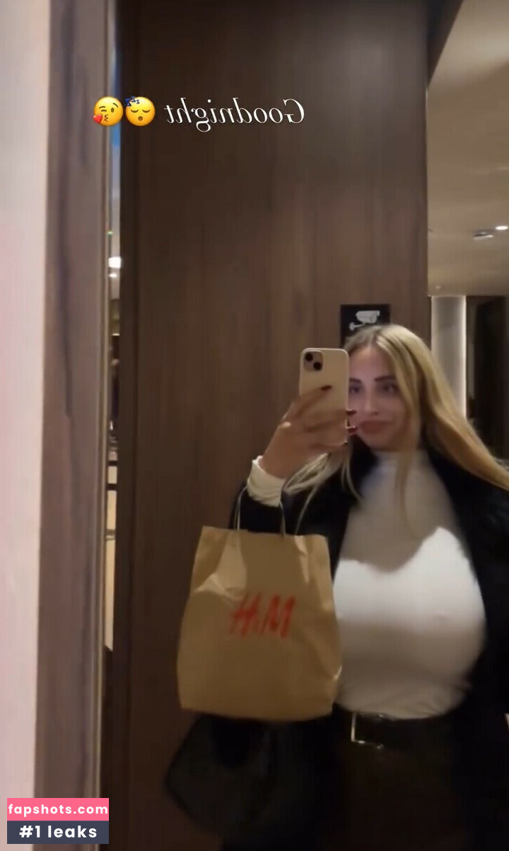 Maria Arreghini gallery photo #99