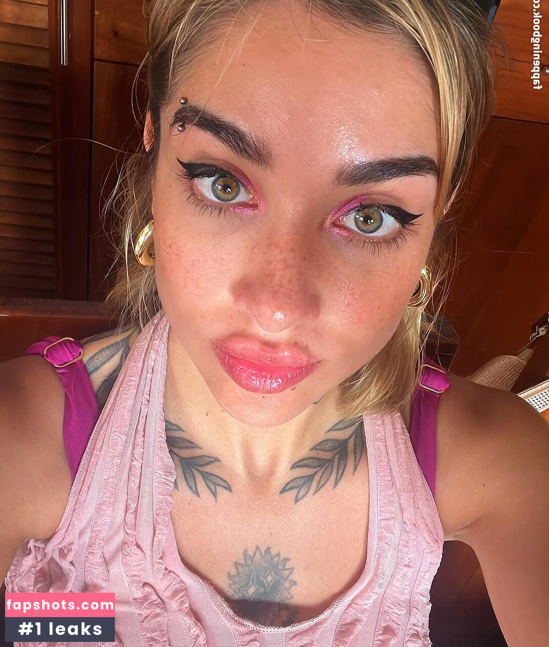 Maria Becerra gallery photo #14