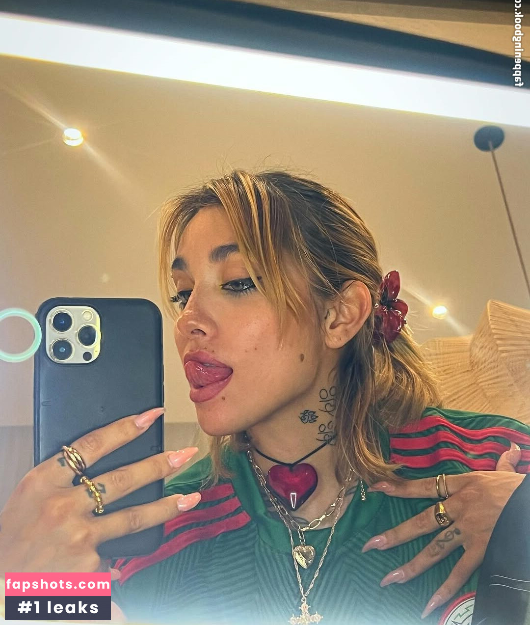 Maria Becerra gallery photo #9