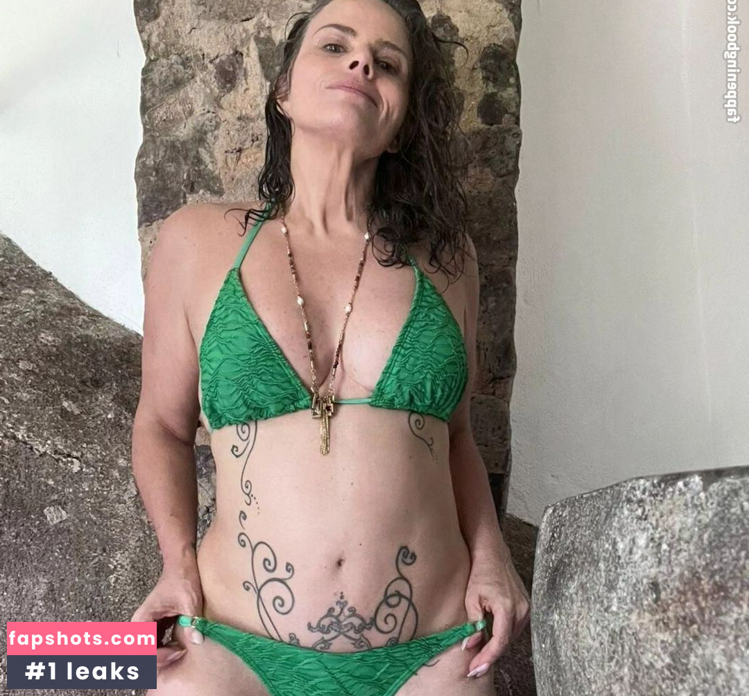 Maria Cândida gallery photo #5