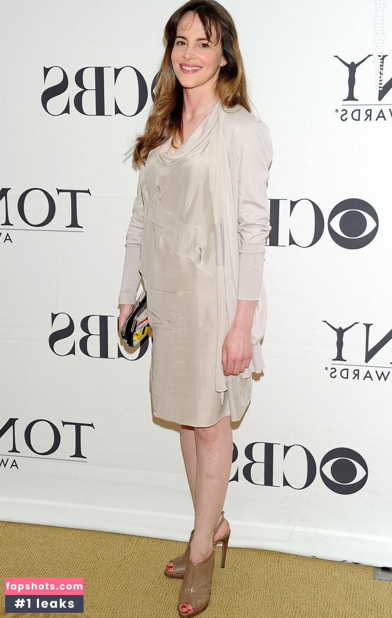 Maria Dizzia gallery photo #21