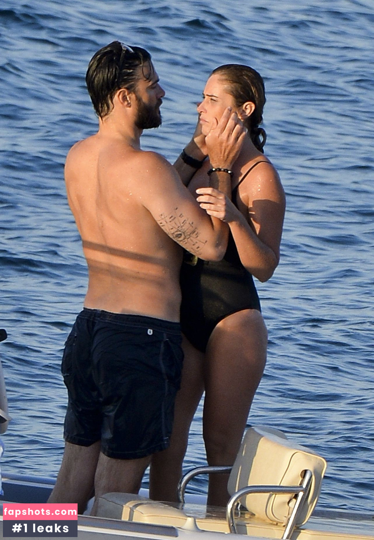 Maria Elena Boschi gallery photo #38