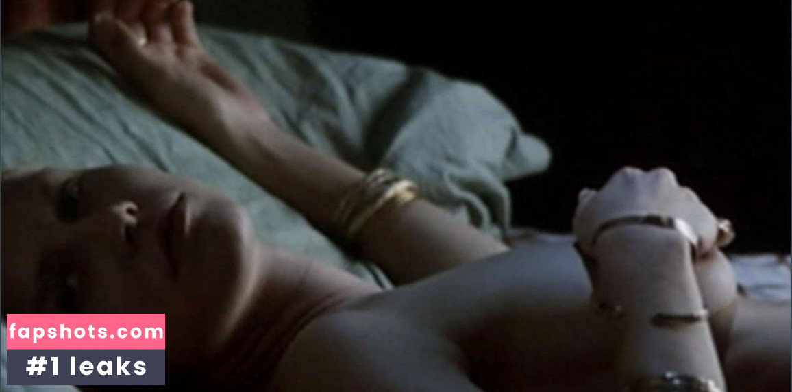 María Ellingsen gallery photo #4