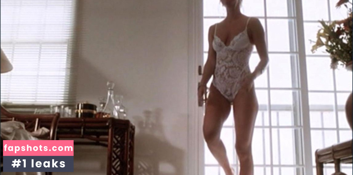 María Ellingsen gallery photo #6