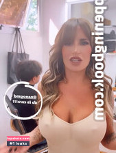 María Florencia Peña gallery photo #4