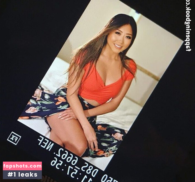 Maria Ho gallery photo #14