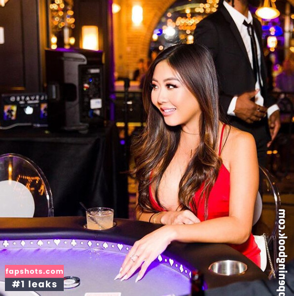 Maria Ho gallery photo #3