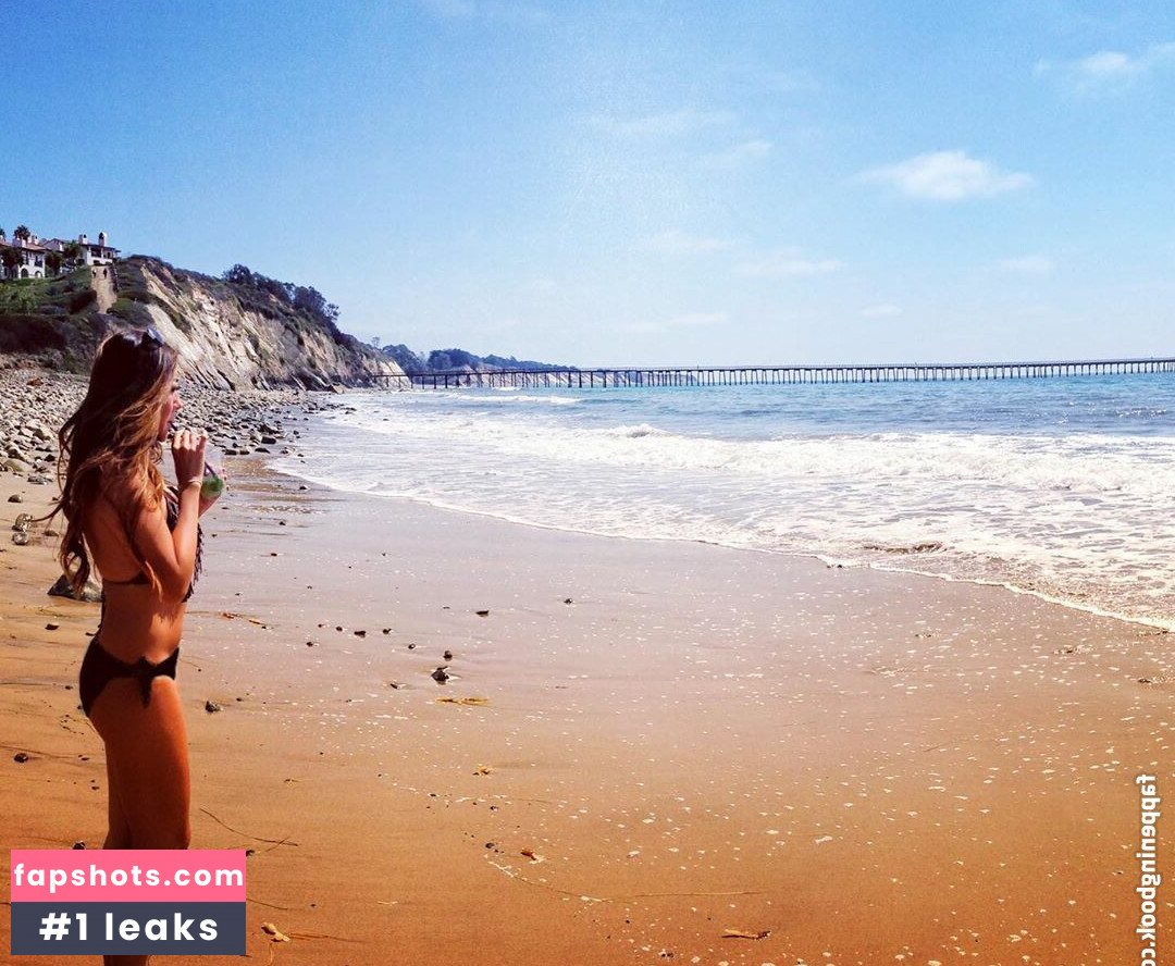 Maria Ho gallery photo #8