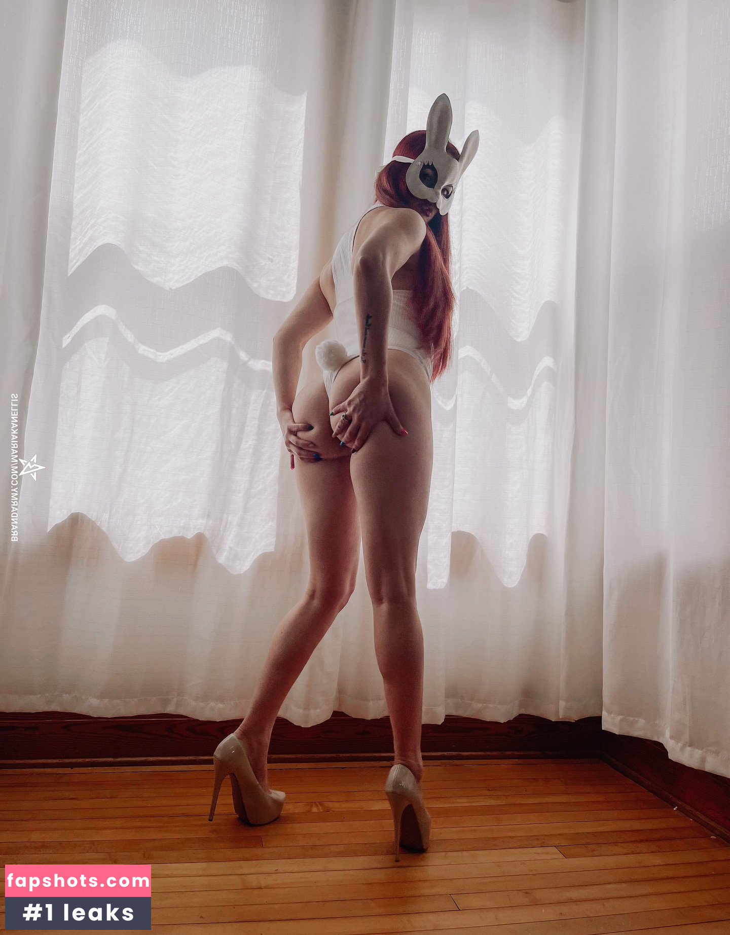 Maria Kanellis gallery photo #431