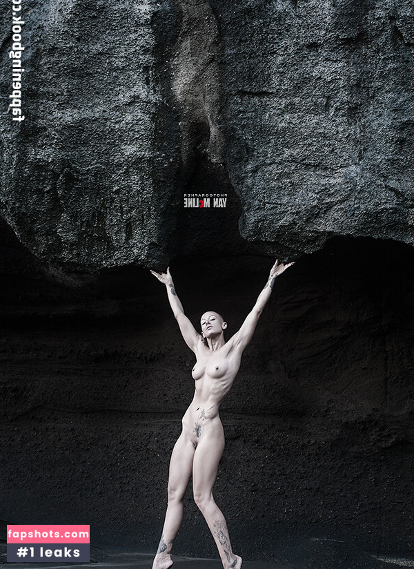 Maria Kasta gallery photo #47