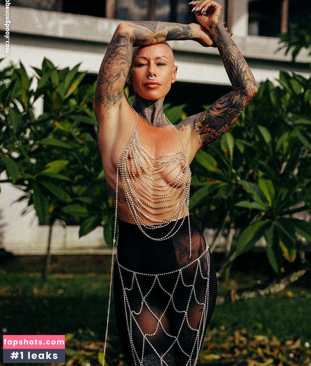 Maria Kasta gallery photo #50