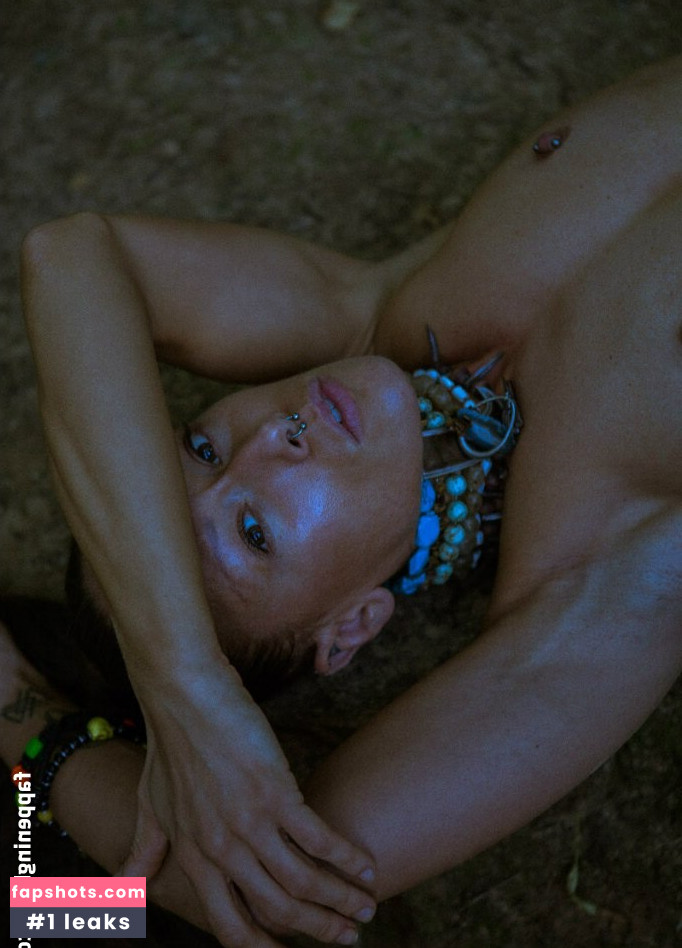 Maria Kasta gallery photo #6