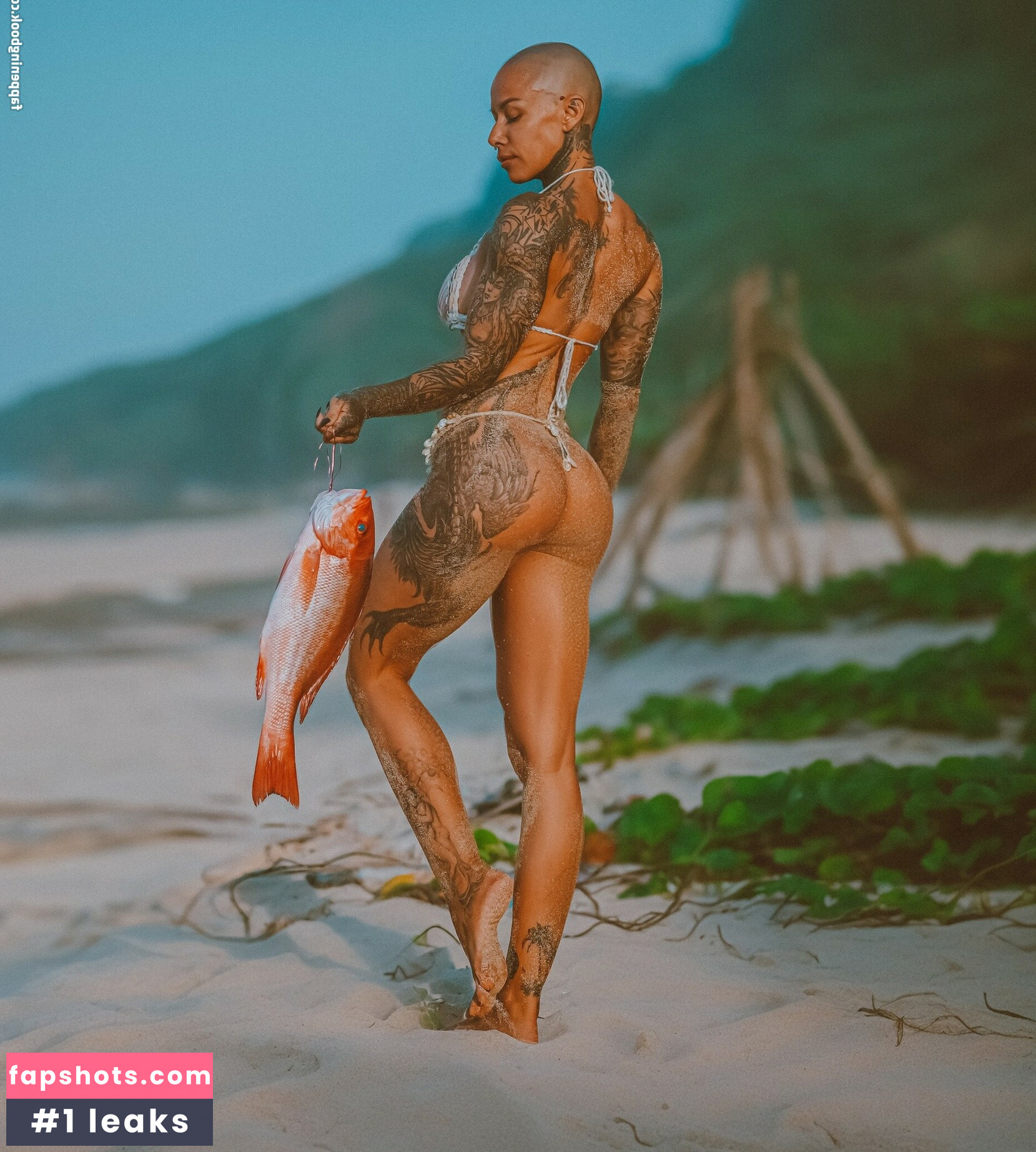 Maria Kasta gallery photo #72