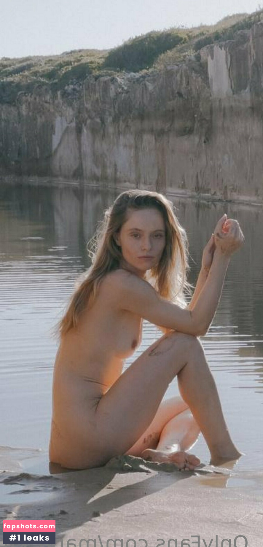 Maria Kn gallery photo #36