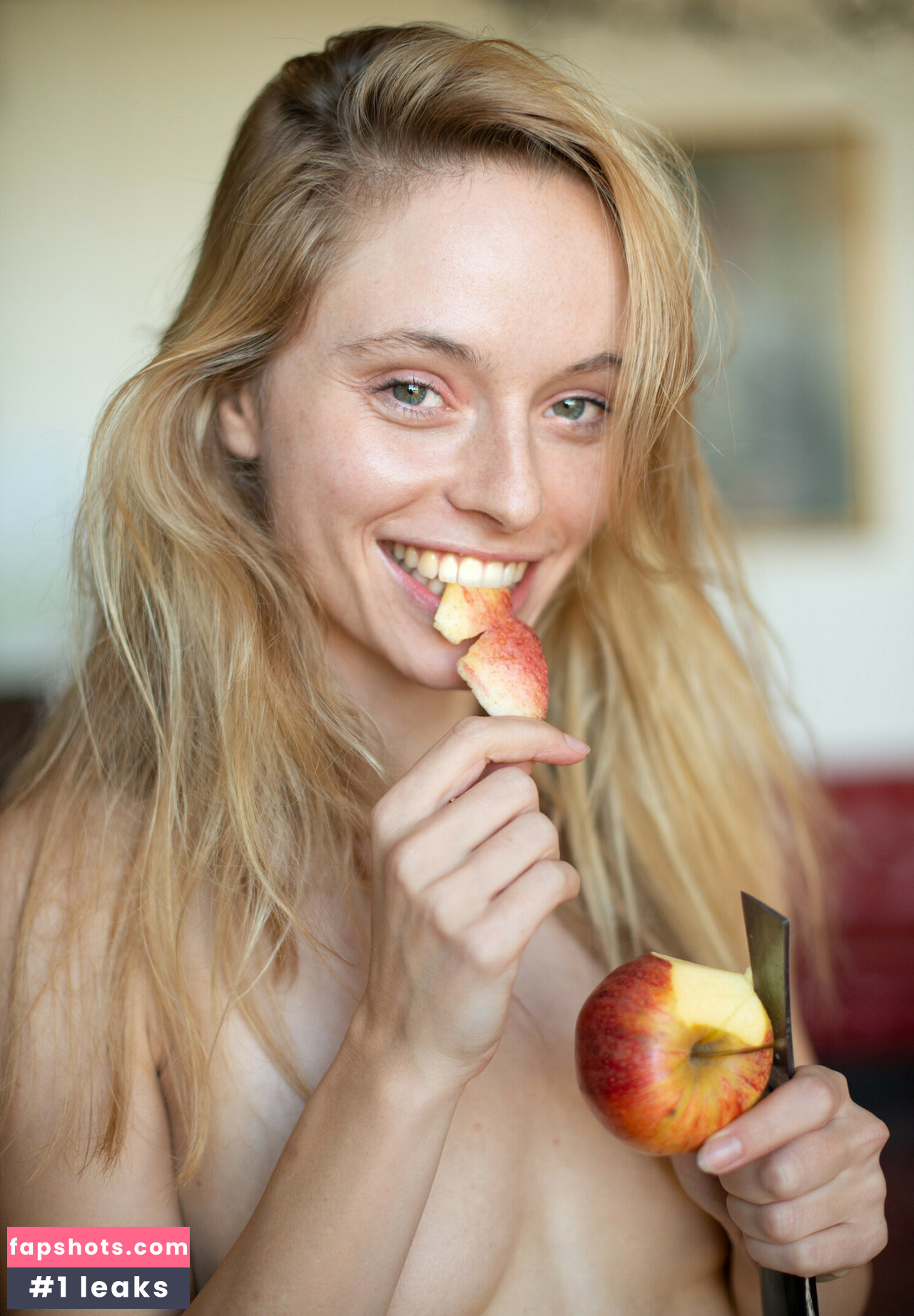 Maria Kn gallery photo #48