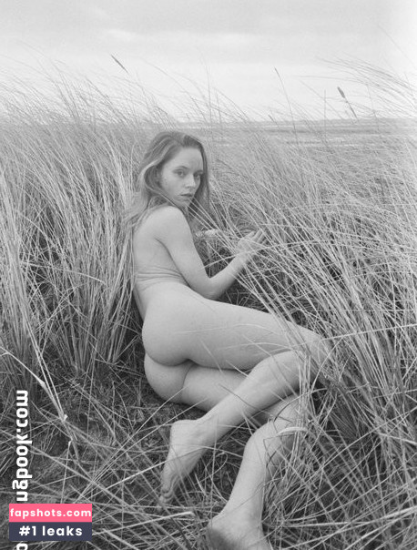 Maria Kn gallery photo #86