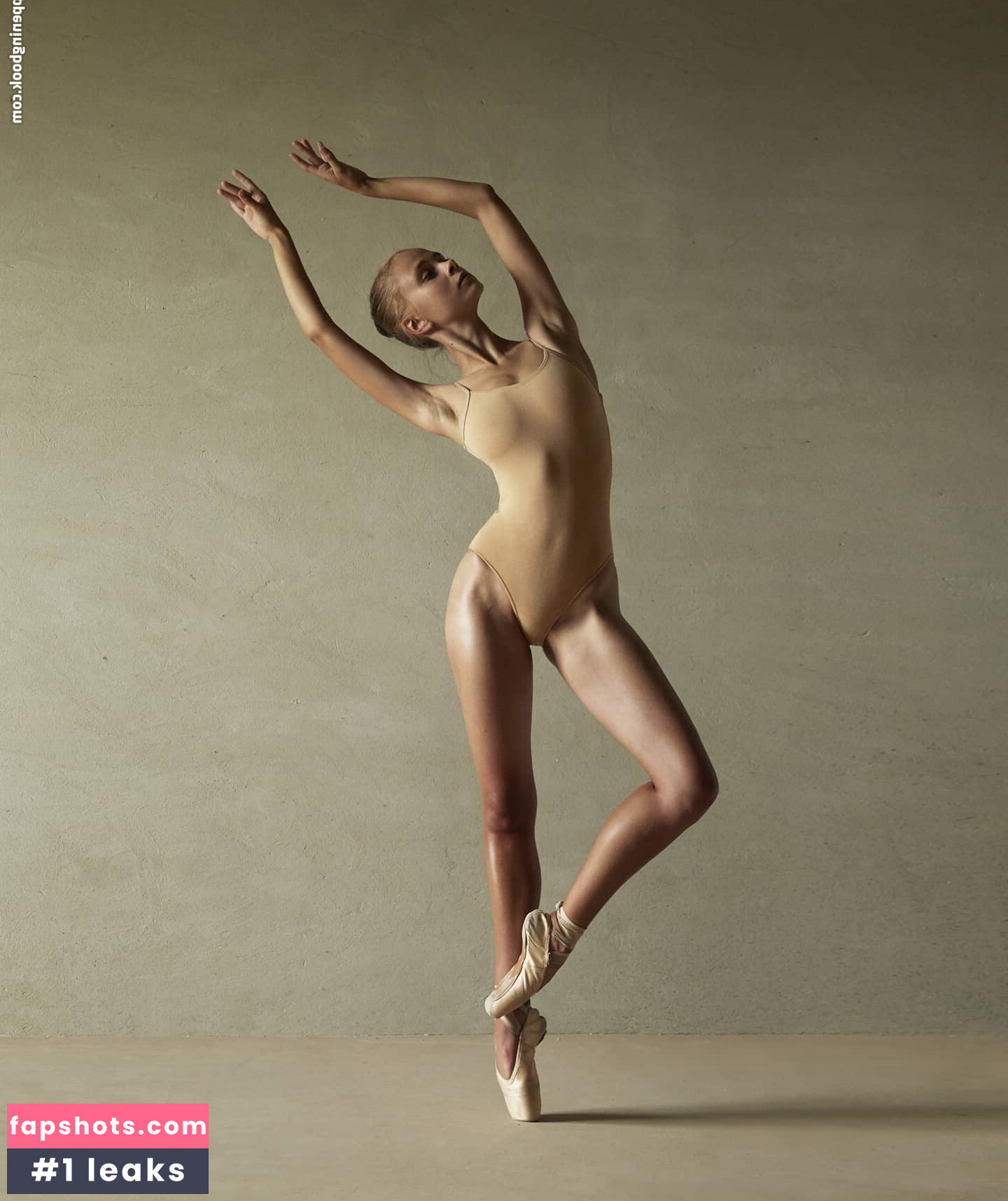 Maria Kompanets gallery photo #22