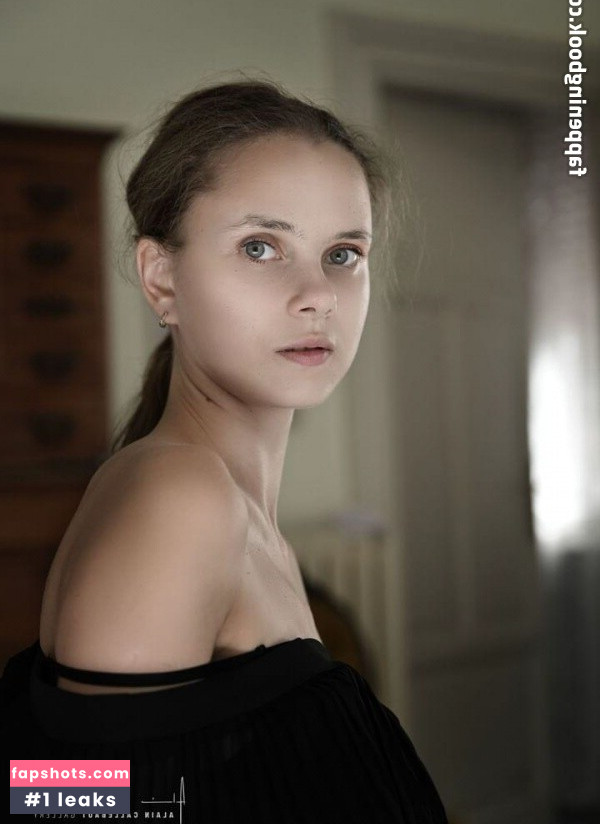 Maria Kompanets gallery photo #29