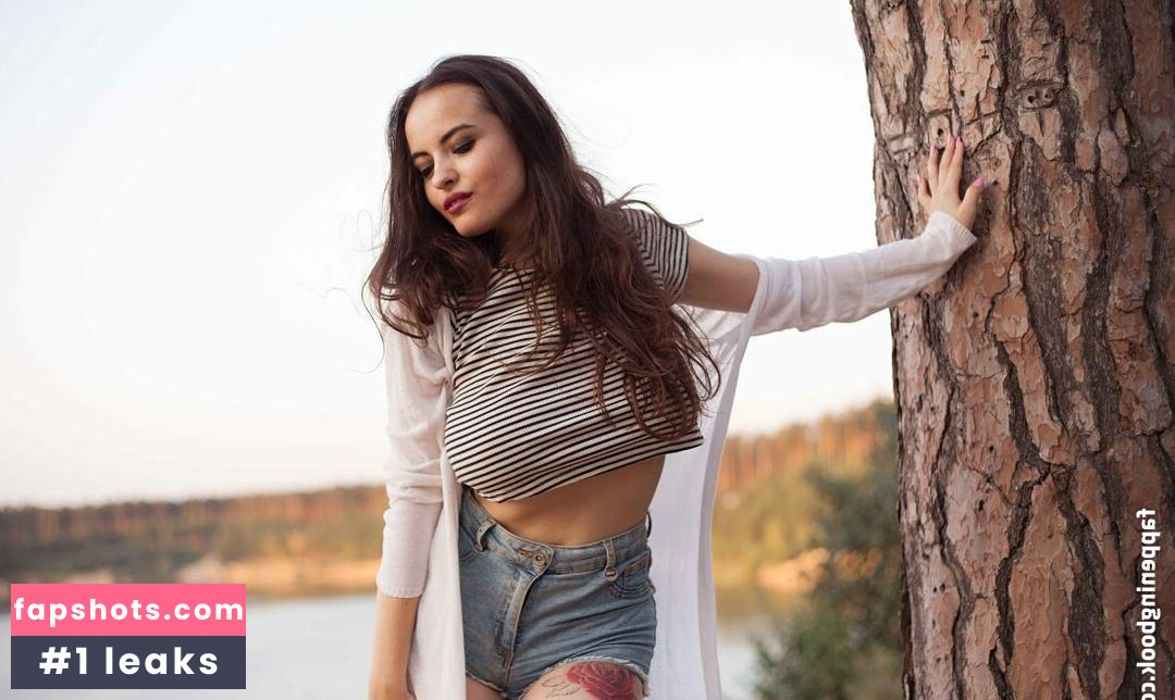 Maria Kooks gallery photo #3