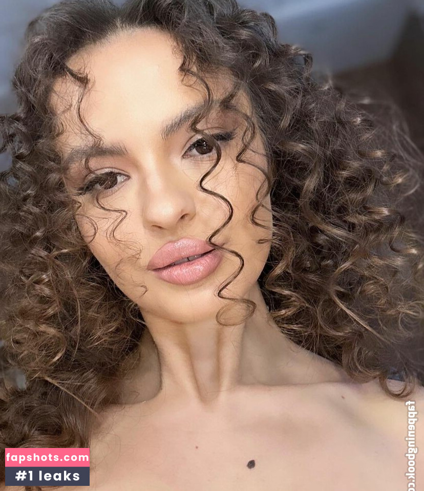 Maria Kooks gallery photo #21