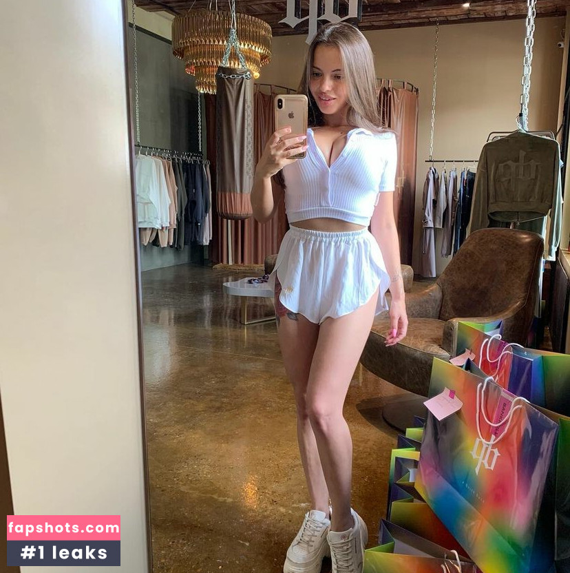 Maria Kooks gallery photo #28