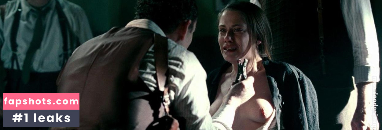 María León gallery photo #11