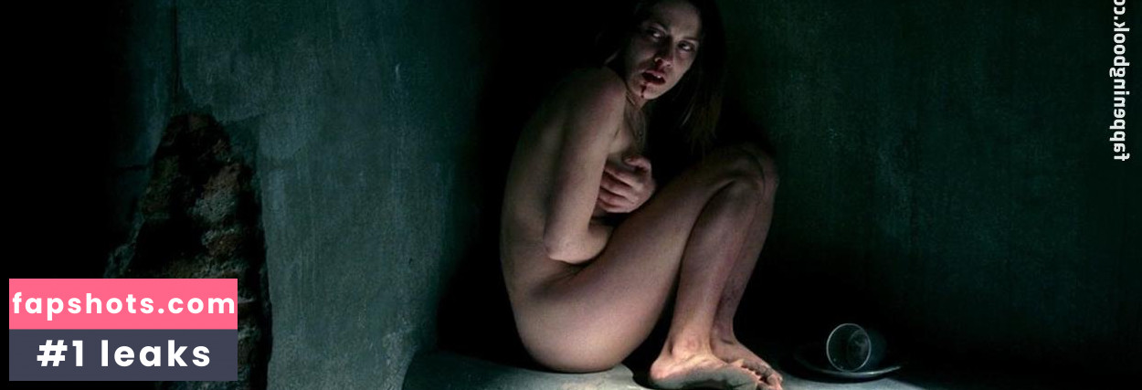 María León gallery photo #10