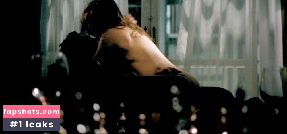 Maria Luísa Mendonça Nude Leaks OnlyFans Photos #3 - LeakJerk