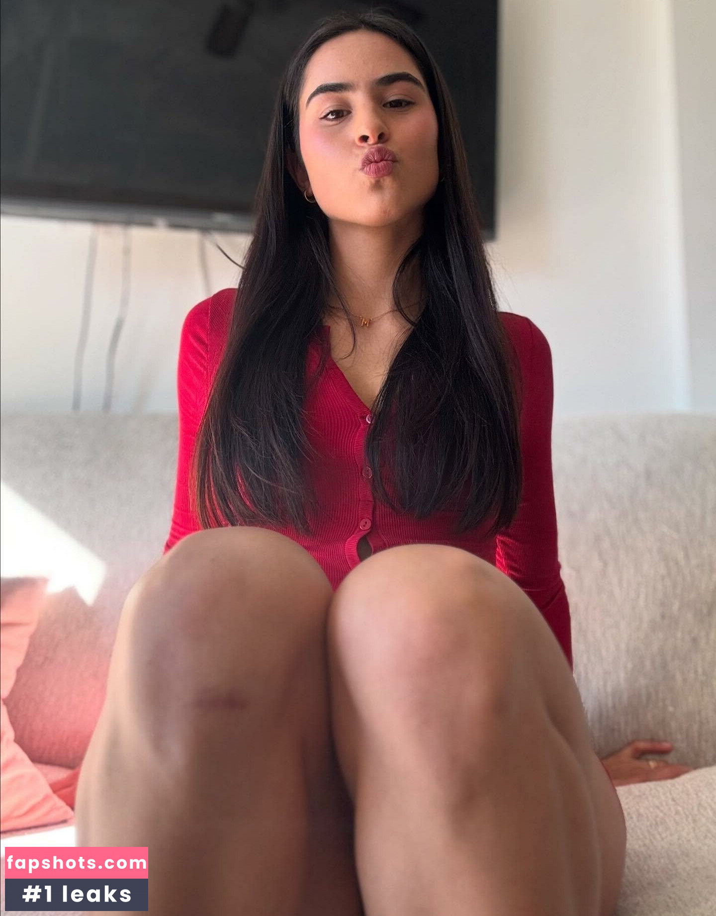 Maria Luz gallery photo #36