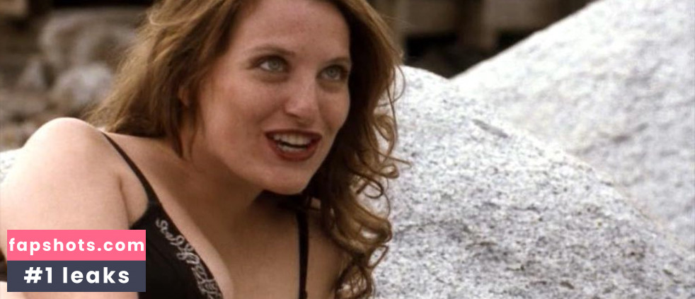 Maria McCann gallery photo #5