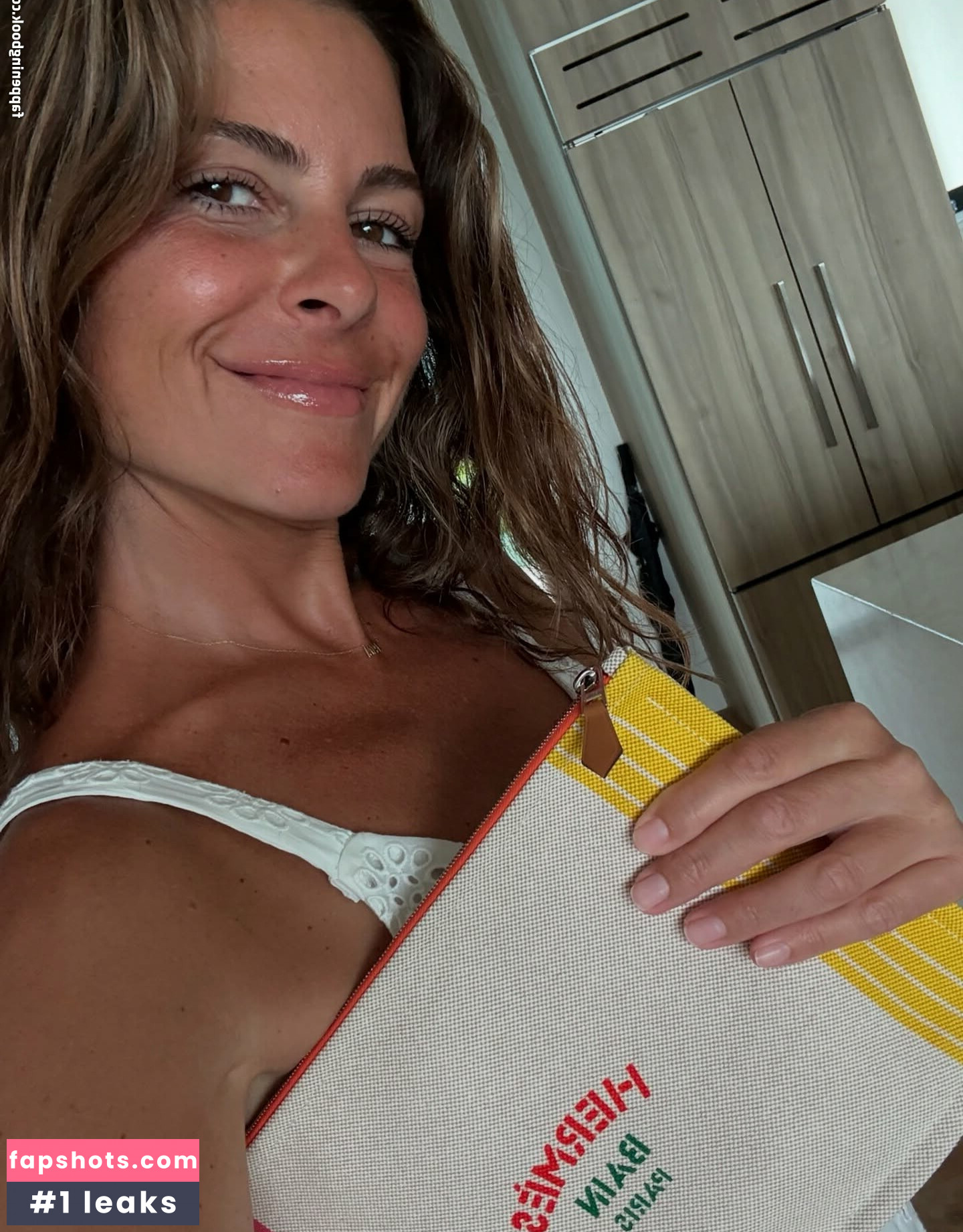 Maria Menounos gallery photo #2