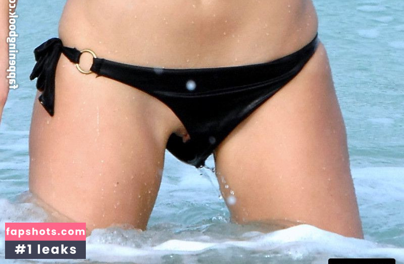 Maria Menounos gallery photo #129