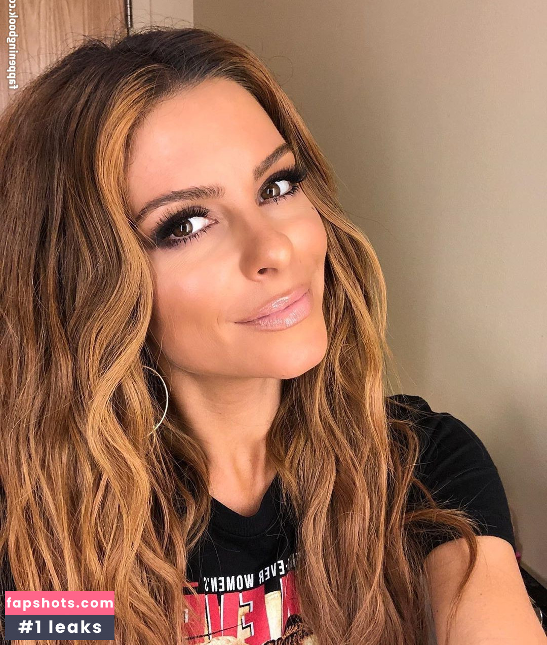 Maria Menounos gallery photo #175