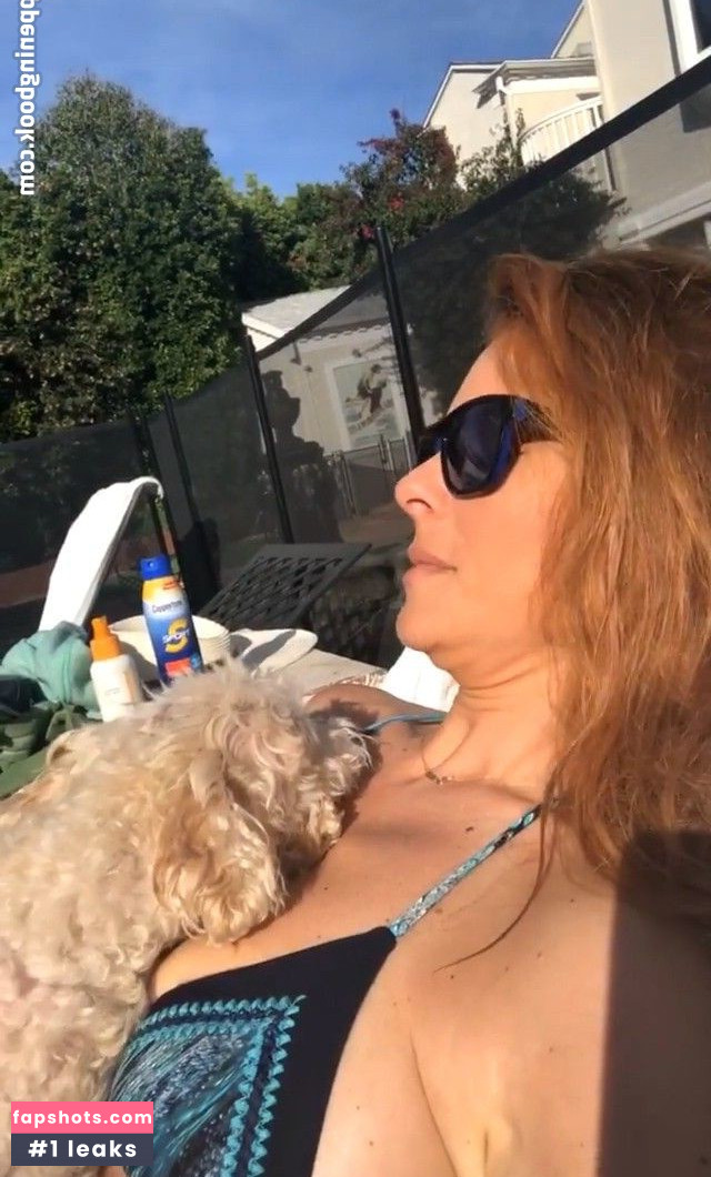 Maria Menounos gallery photo #180