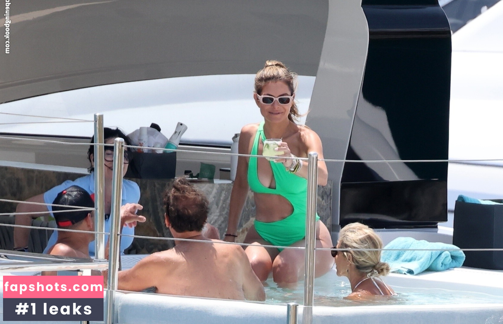 Maria Menounos gallery photo #44