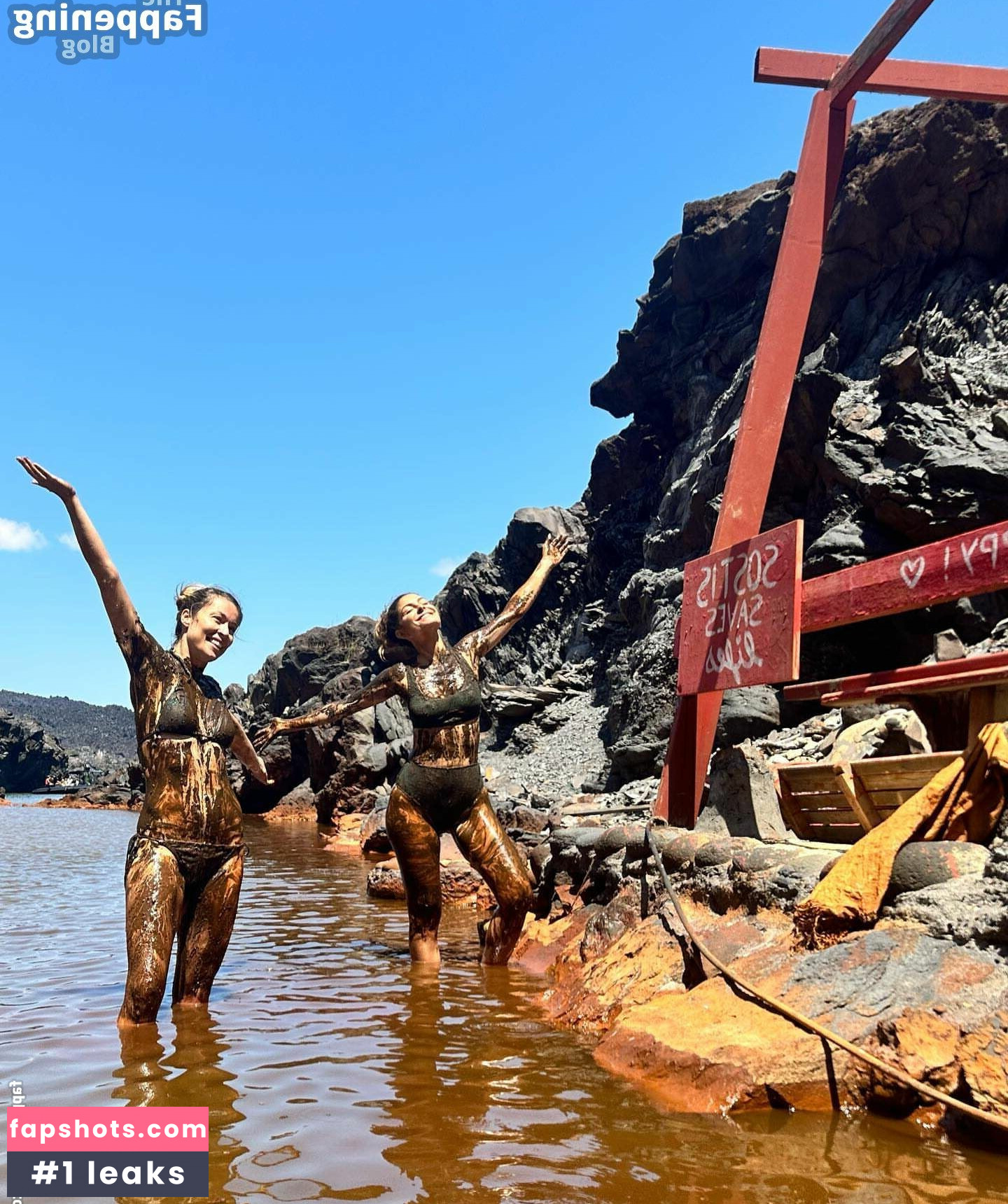 Maria Menounos gallery photo #51