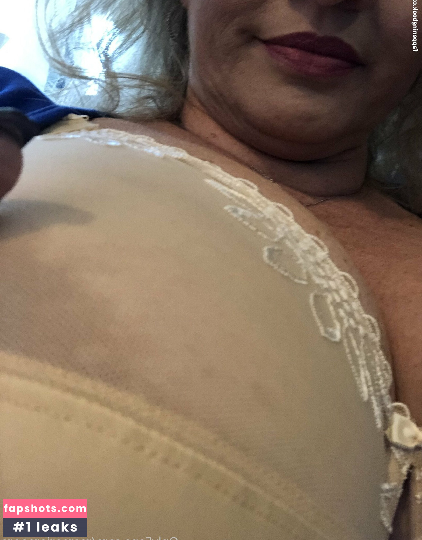 Maria Moore gallery photo #13